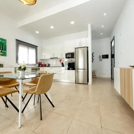 Cassia-private Pool Aircon, Sat Tv By Lanzarote