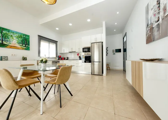 Cassia - Private Pool, Foosball, Bbq, Air-con And Sat Tv By Lanzarote