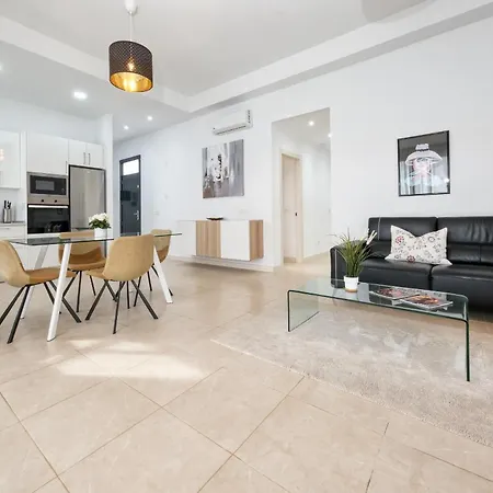 Cassia - Private Pool, Foosball, Bbq, Air-con And Sat Tv By Lanzarote