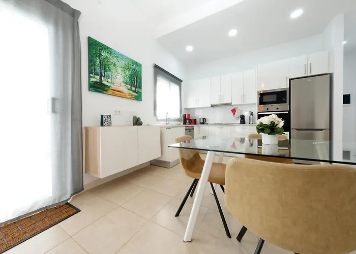 Cassia - Private Pool, Foosball, Bbq, Air-con And Sat Tv By Lanzarote